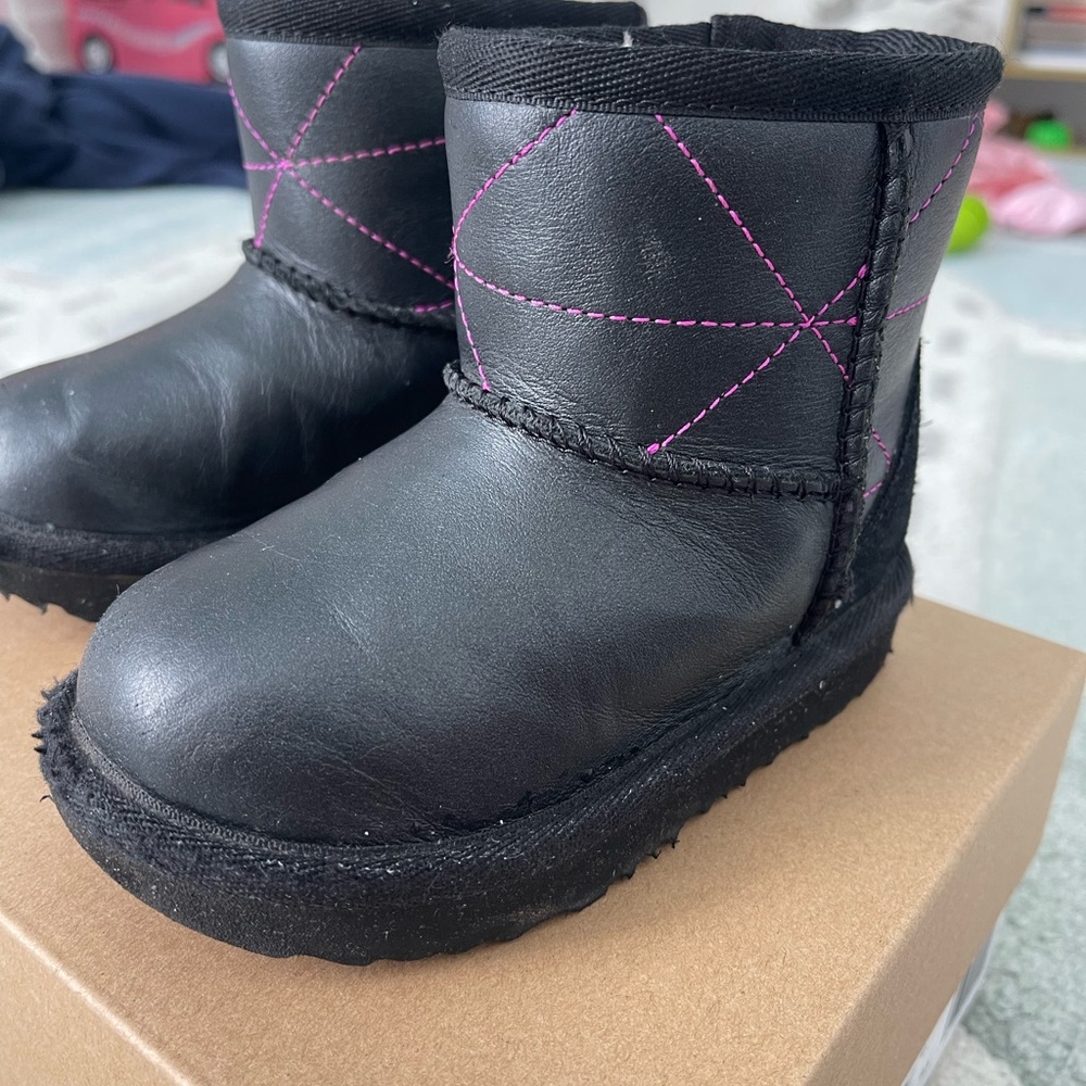 Toddler ugg